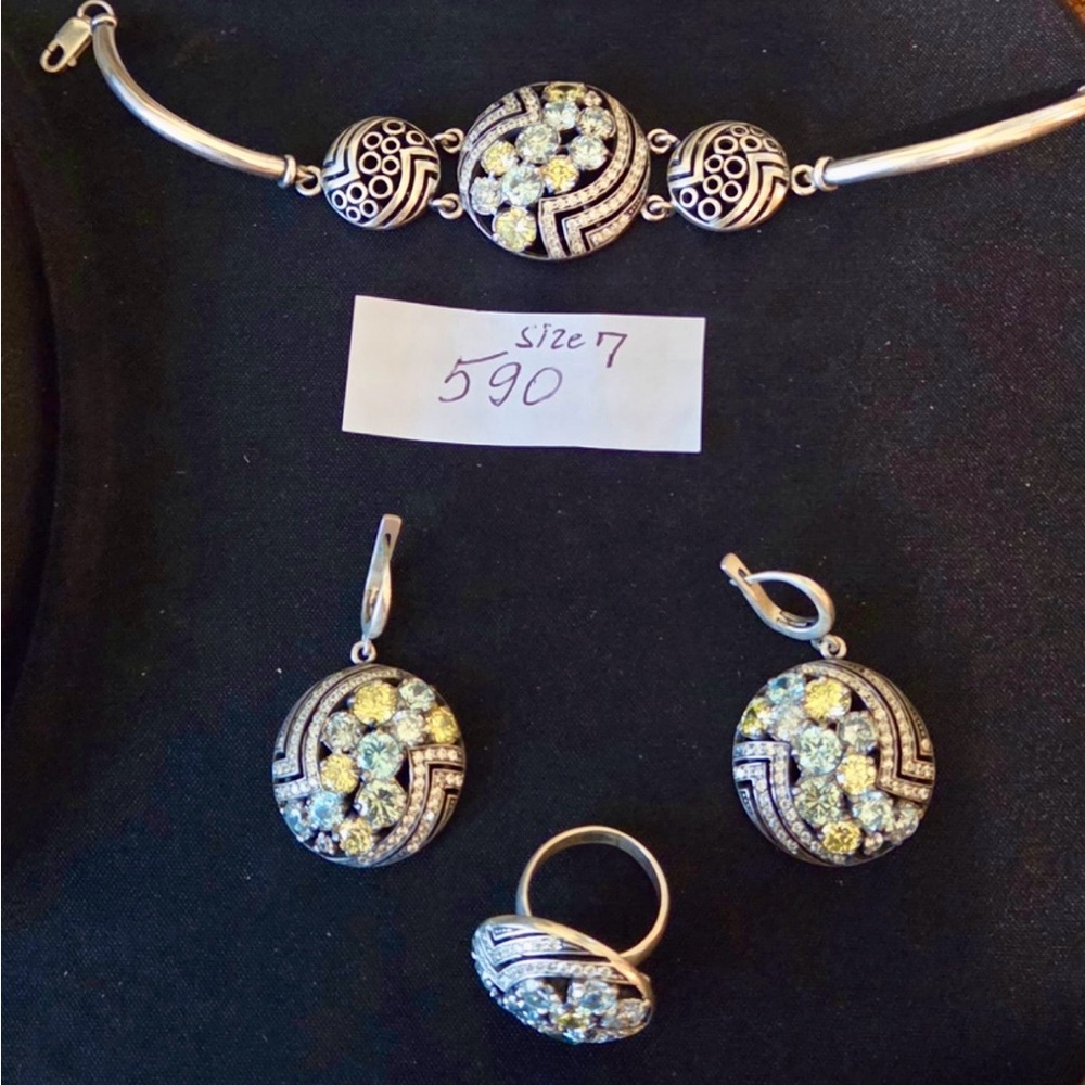 Elegant Silver and Gold Jewelry Set